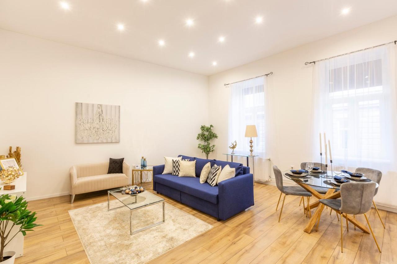 Stylish Luxury Apartment By Anna Βουδαπέστη Εξωτερικό φωτογραφία