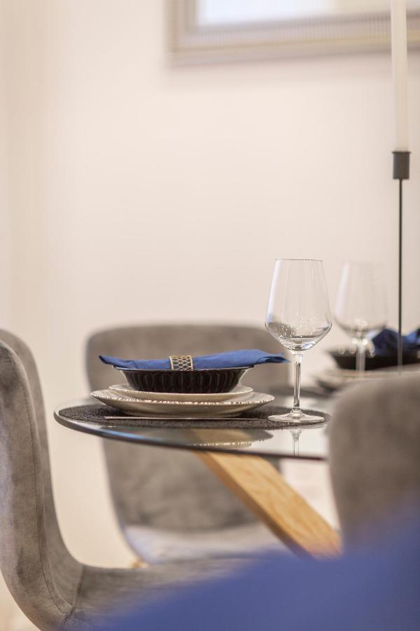 Stylish Luxury Apartment By Anna Βουδαπέστη Εξωτερικό φωτογραφία