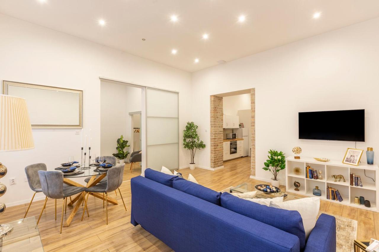 Stylish Luxury Apartment By Anna Βουδαπέστη Εξωτερικό φωτογραφία