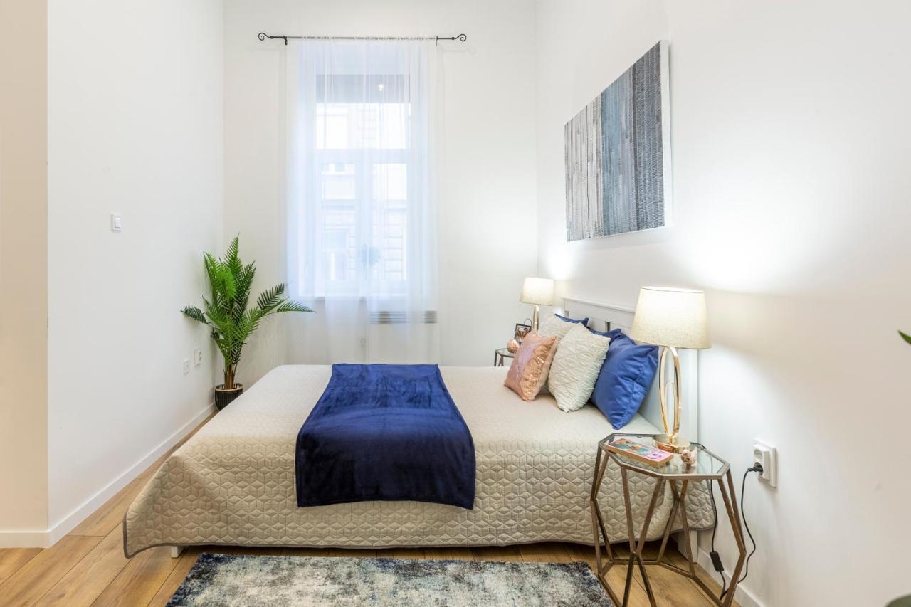 Stylish Luxury Apartment By Anna Βουδαπέστη Εξωτερικό φωτογραφία
