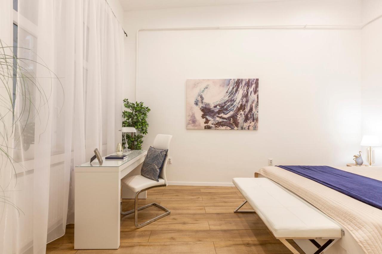 Stylish Luxury Apartment By Anna Βουδαπέστη Εξωτερικό φωτογραφία